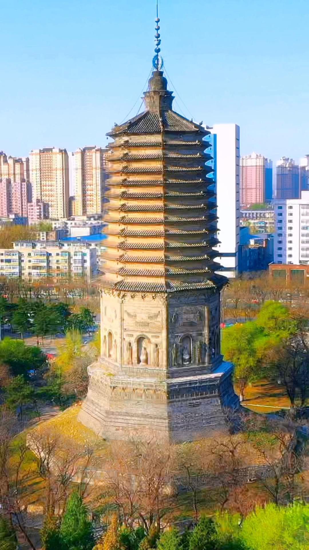 辽阳白塔,一年四季皆是风景