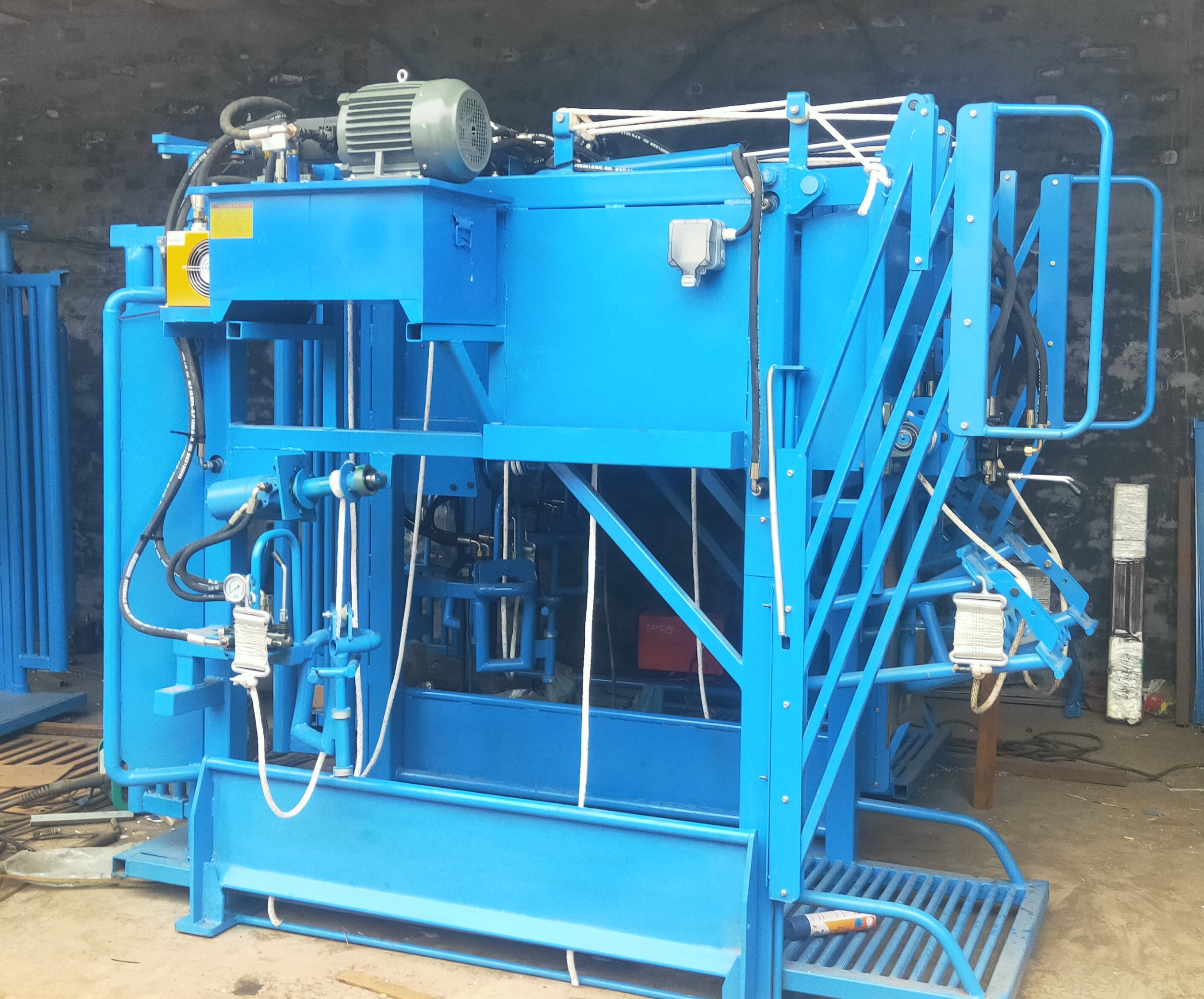 修蹄车,奶牛修蹄,液压修蹄车