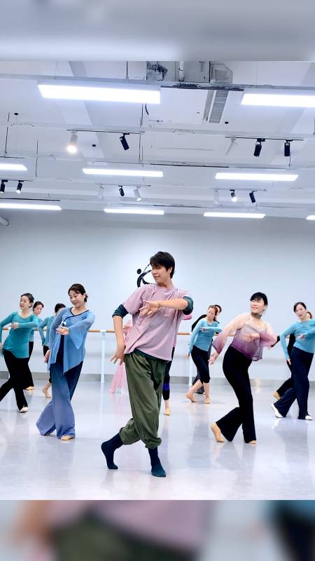 2022-10-286079西安奕辰舞蹈10.