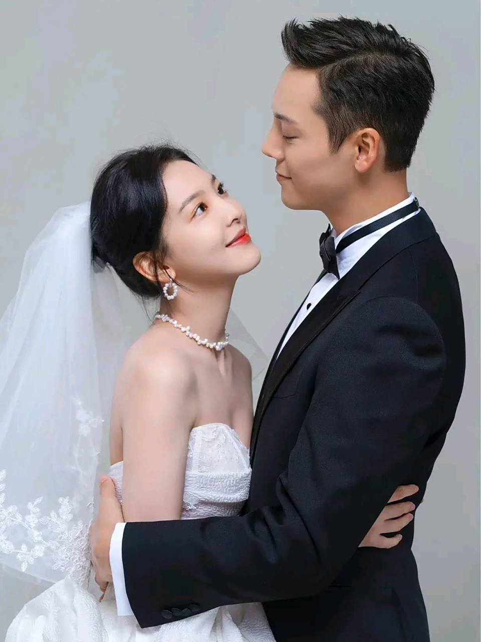 章若楠与陈伟霆的婚纱照!天啊!