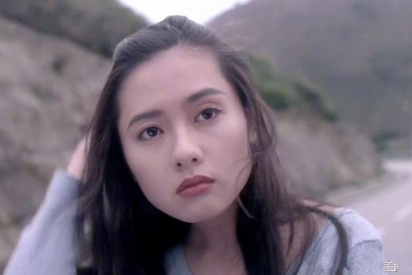 李丽珍开始拍广告,所以在她开始拍电影之前,李丽珍已经拍了两年广告.