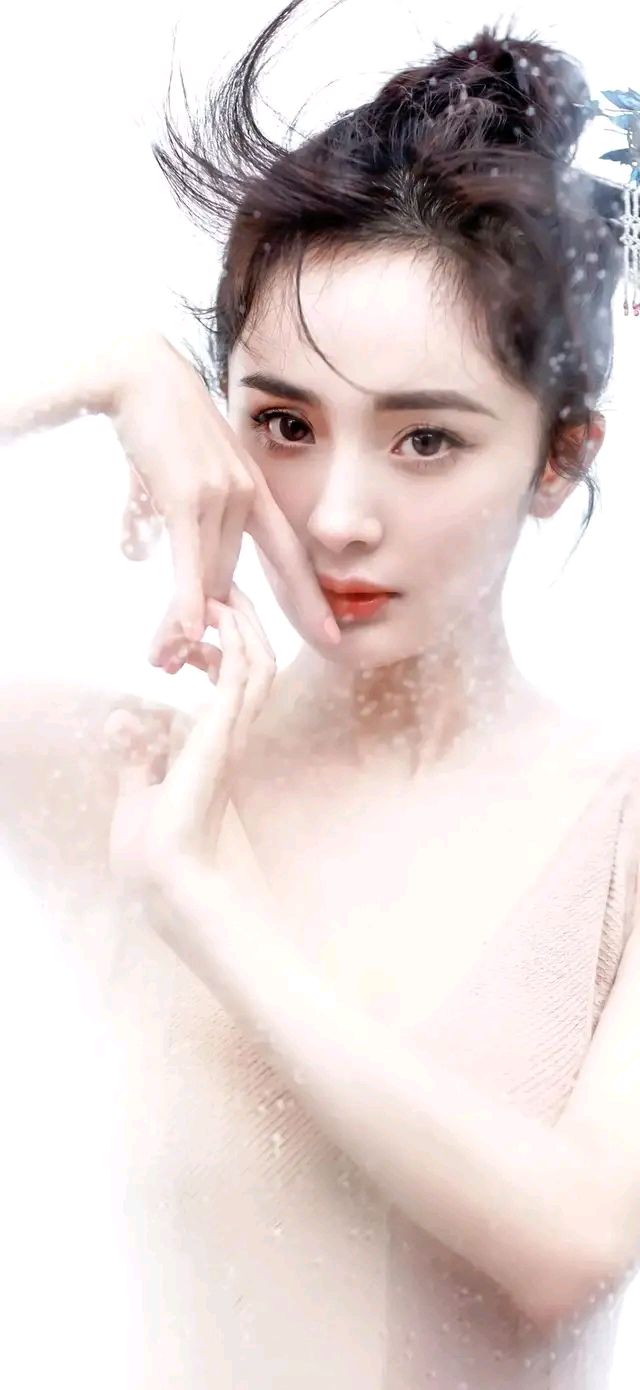 杨幂全面屏手机壁纸