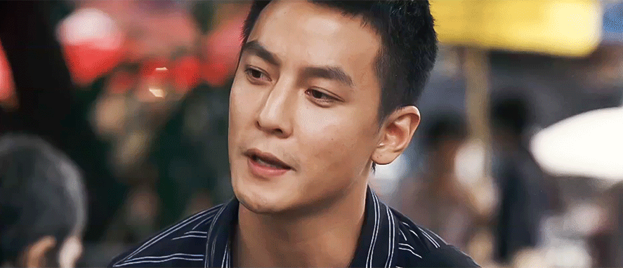 出道第一年就凭借《玻璃之城》提名第18届香港电影金像奖最佳新演员.