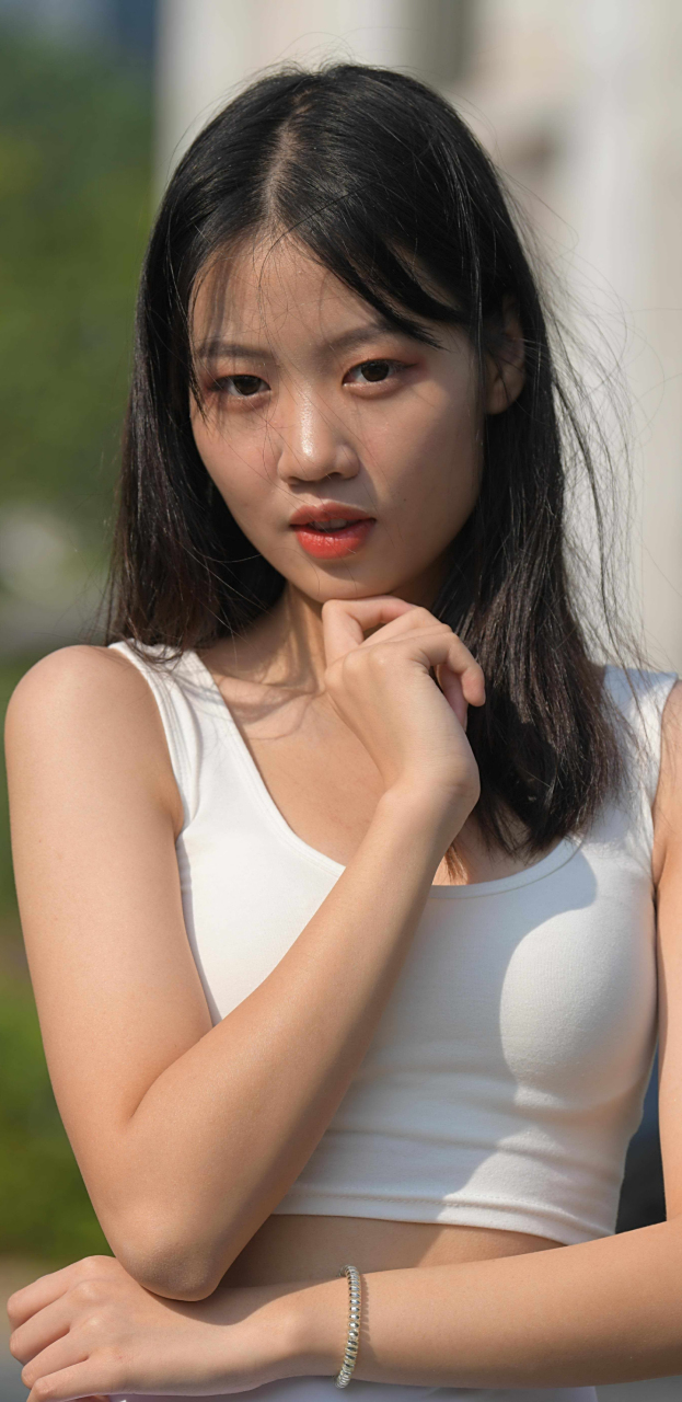 素颜美女小姐姐