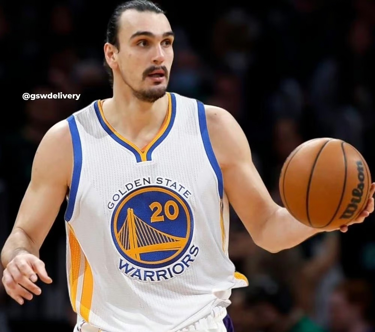 勇士获心仪中锋 萨里奇底薪一年签约勇士,金州终于有个高中锋了.