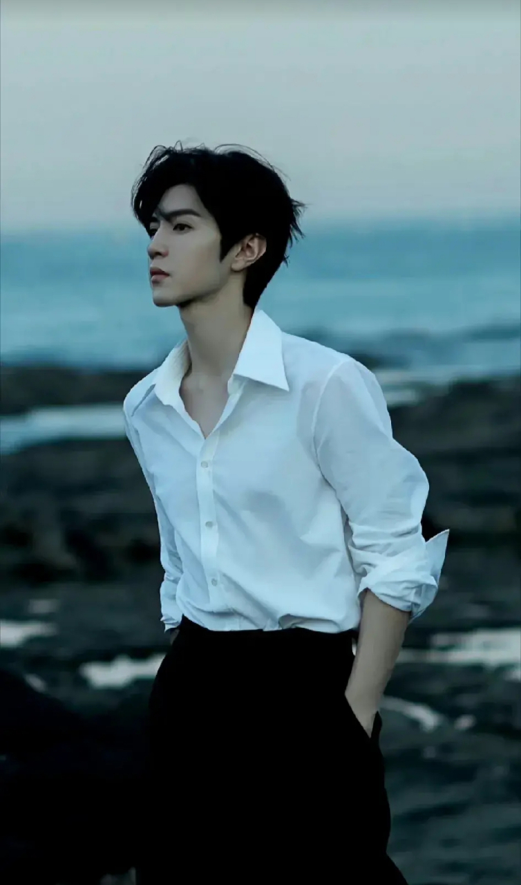 白鹿有在接触s级网剧《似锦》,男主未定,这部戏