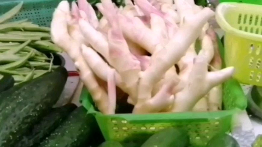 夏天来一道凉拌嫩姜,做法简单,好吃又开胃