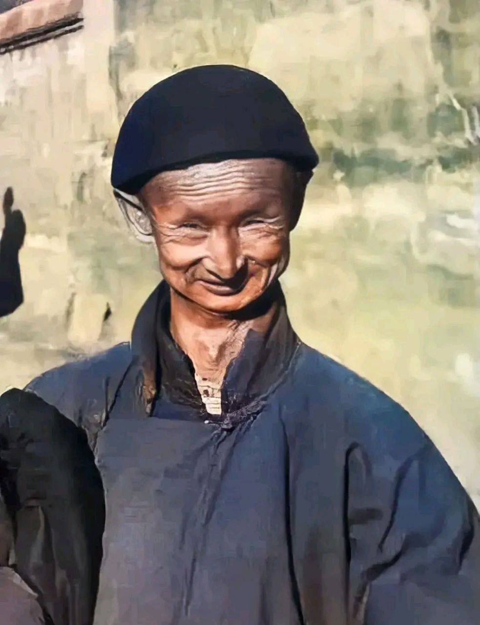 这是清朝太监真实照片,根本不像电视剧里面演的那样,不要再被电视剧骗