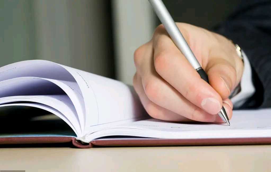 写材料,有人写得辛苦,有人依赖电脑,却也如鱼得水