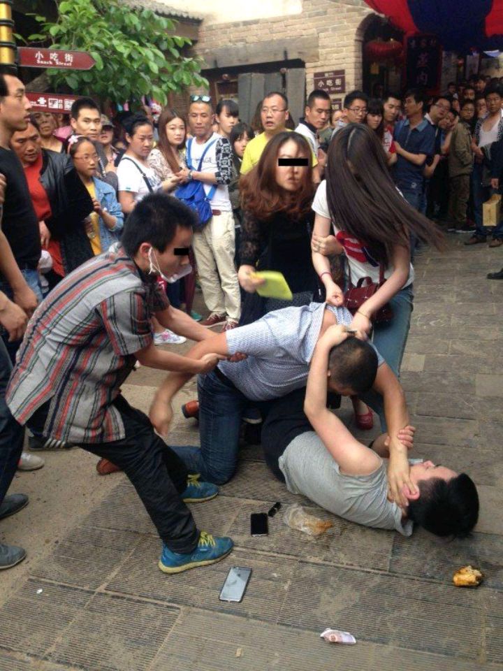 劝架二三事,简直不要太囧