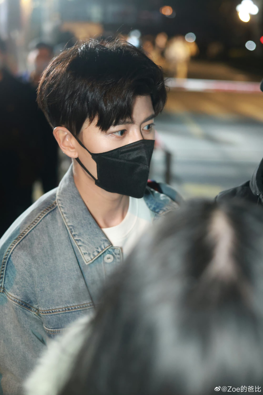 任嘉伦# 皮肤好好,睫毛长长, 任嘉伦2021春晚联排路透