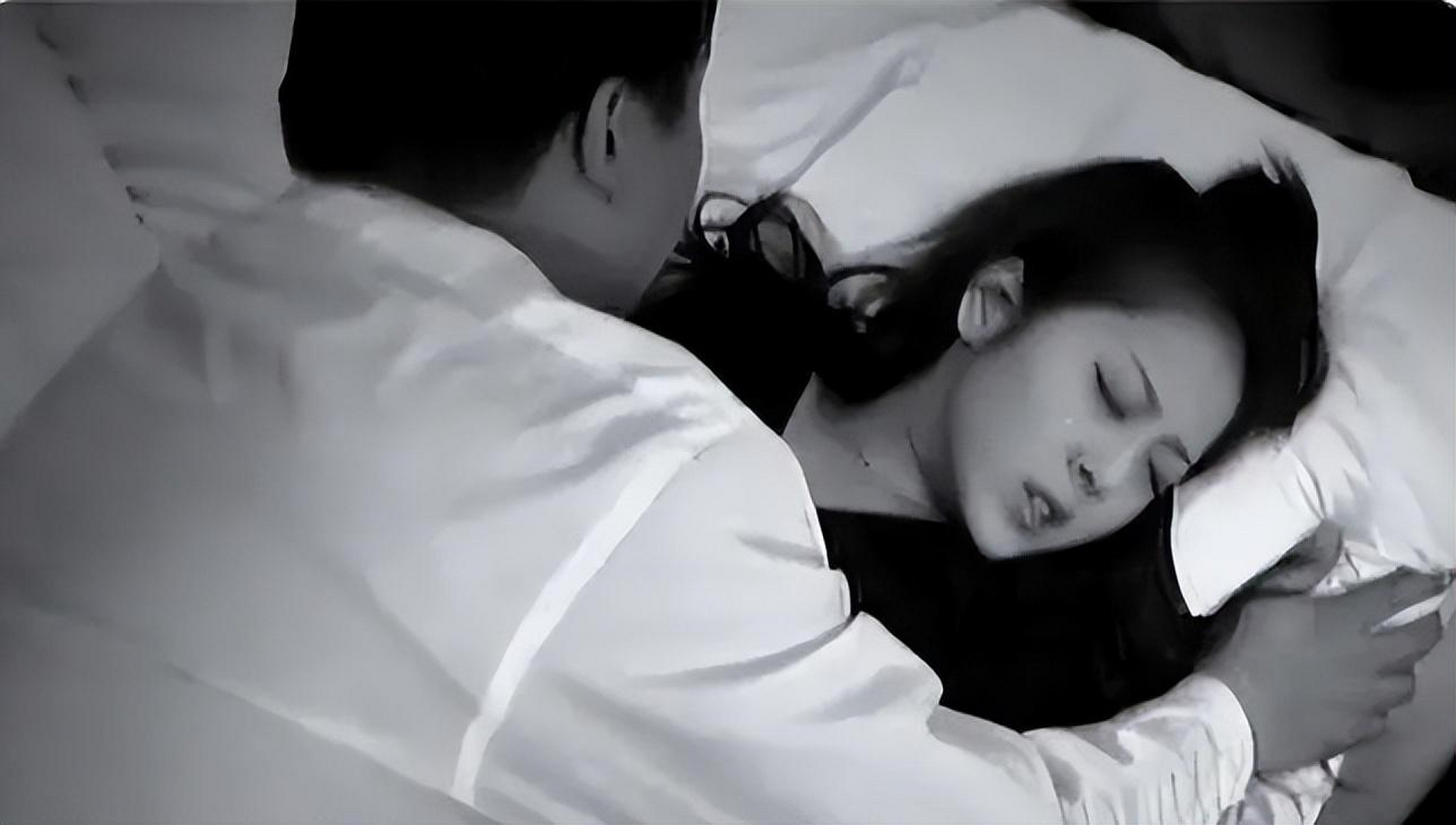 郑州23岁女护 士郭爽即将押赴刑场,她表情麻木的走出牢房.