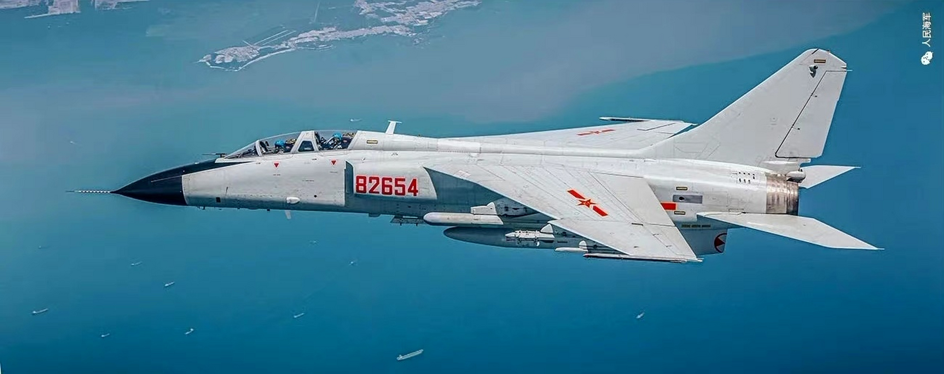 抛开性能而言,我觉得飞豹战机颜值是高于狂风战机的,你有这感觉吗?