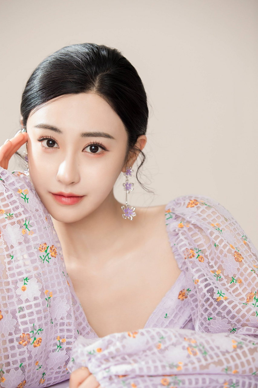 朱圣祎,1994年12月24日出生于上海市,中国内地女演员,毕业于上海戏剧