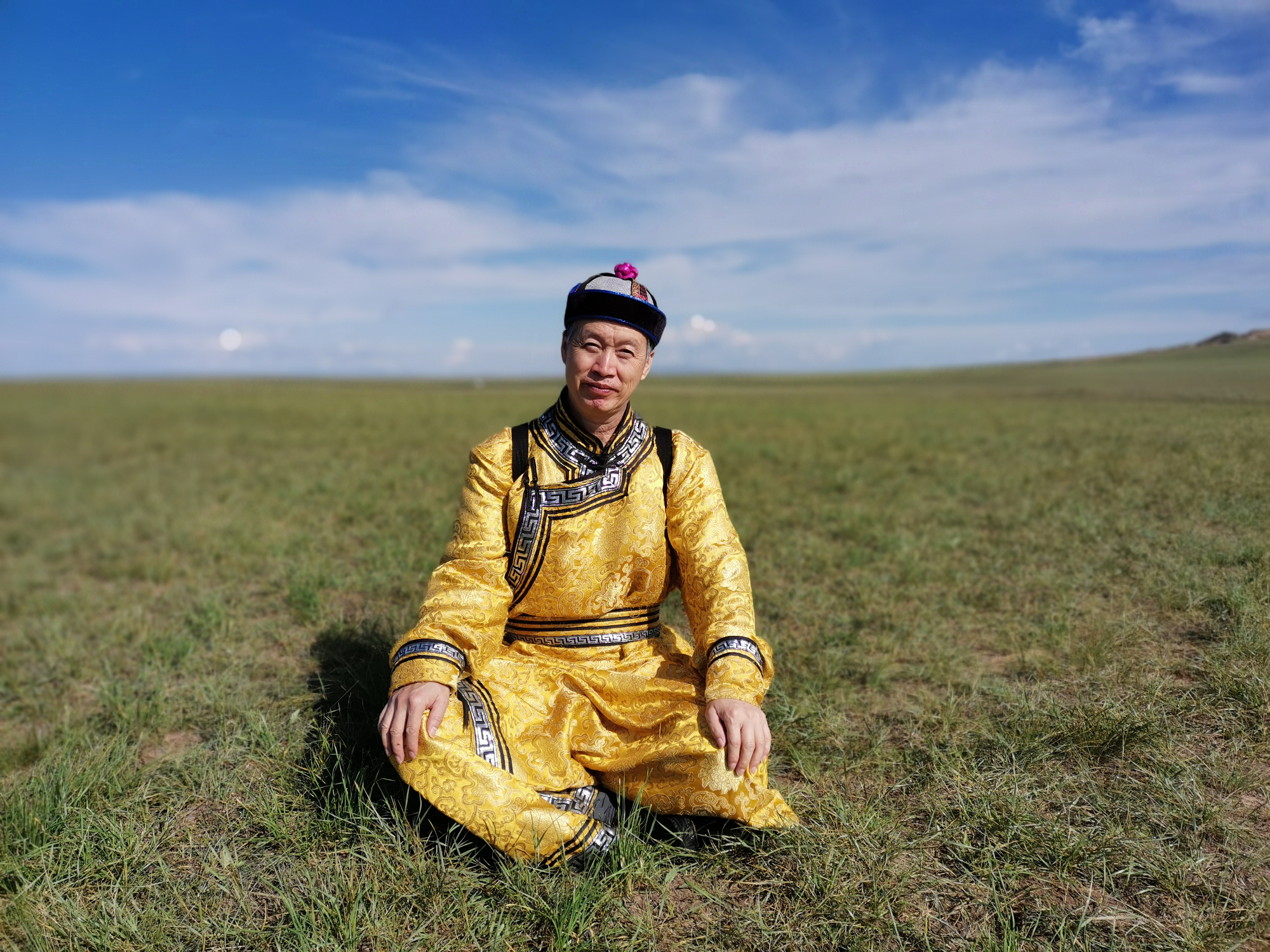 在呼伦贝尔大草原当牧民