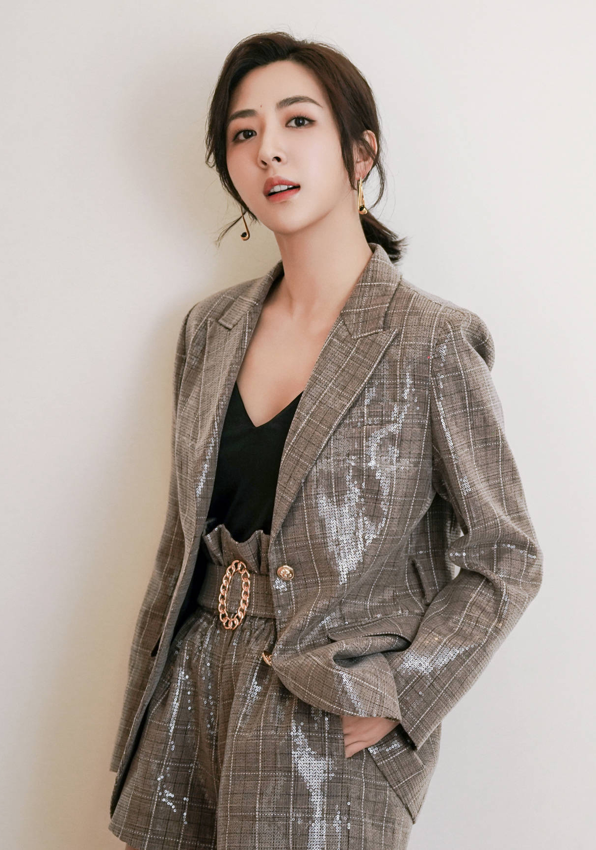 徐小飒:清爽干练,气质出众