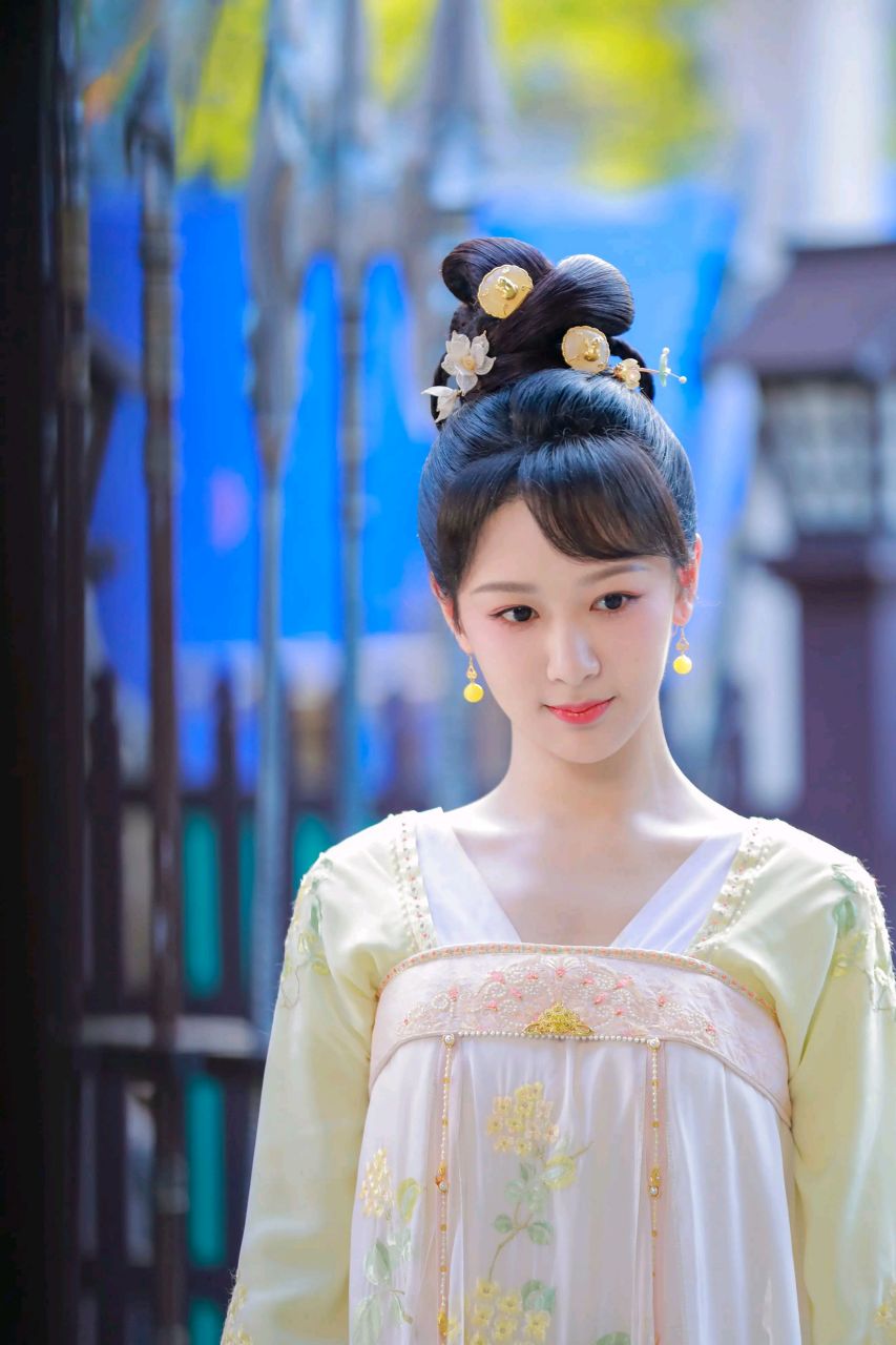 古典国风美人# #长相思# #杨紫# 杨紫长相思小夭造型,颜值演技韵哌