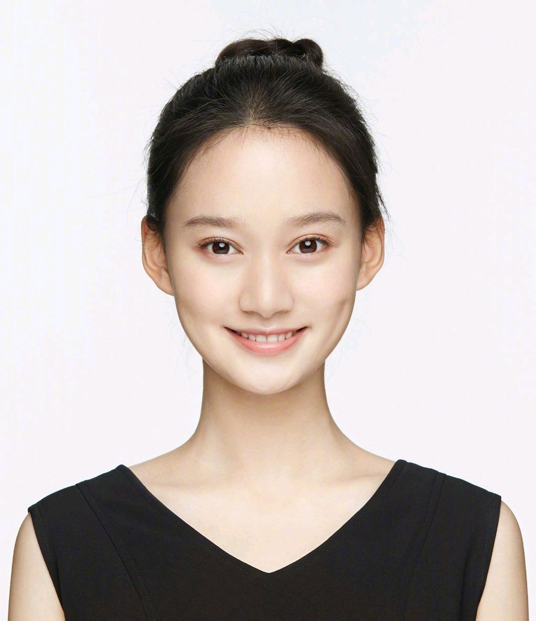 北电艺考成绩出炉,张子枫第三,程文杰第二,第一名的她头衔最多