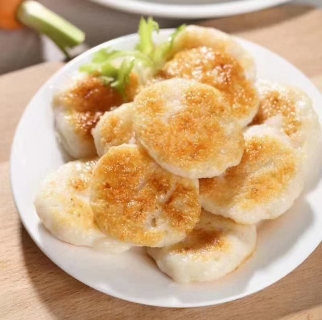 手打墨鱼饼,一盒半斤,煎很好吃#小吃