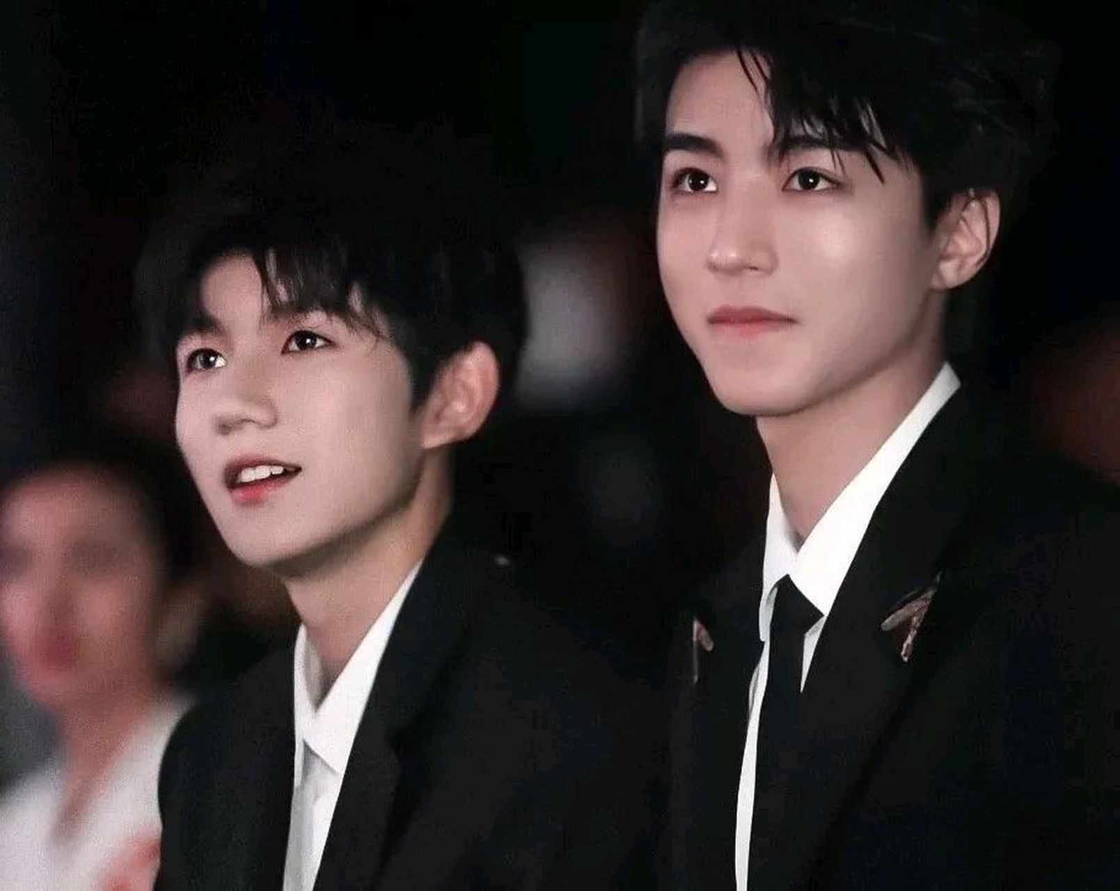 王俊凯王源被捆绑?