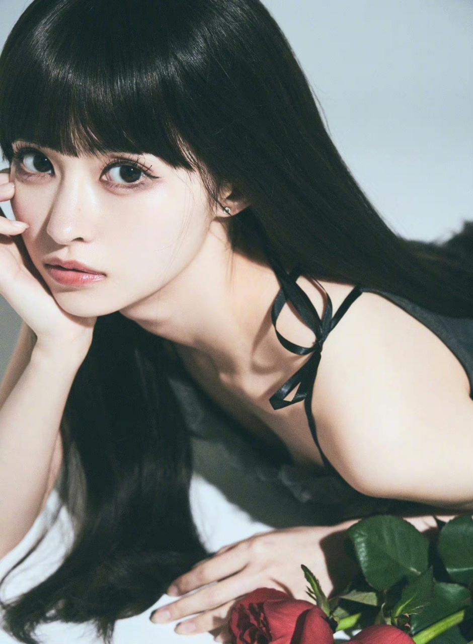 《日本女星藤咲凪自曝已是单亲母亲》  近日,日本当红女星藤咲凪在