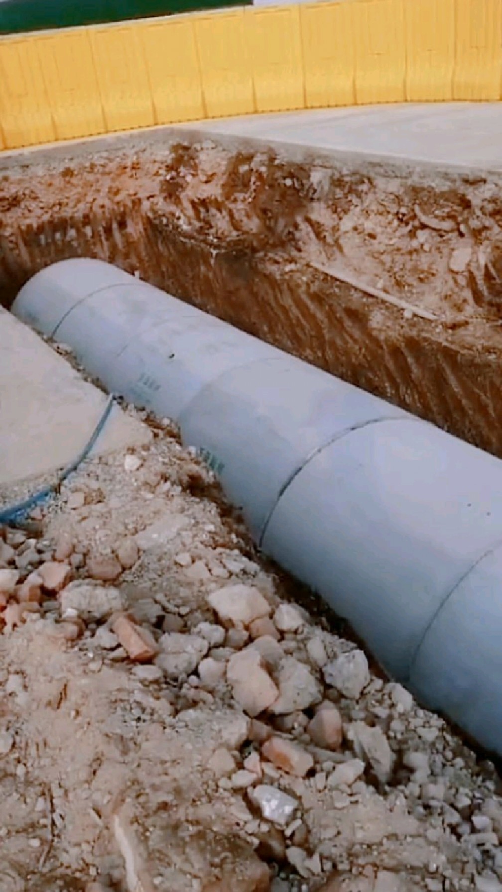 水泥管施工现场,dn2000企口管,厂区建设用下水管道,徐州水泥管实力