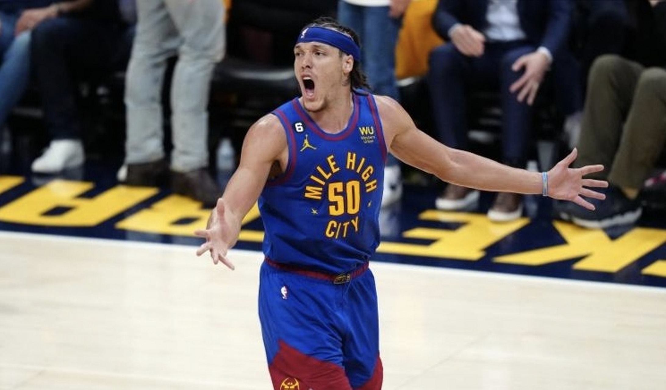 但看阿隆·戈登亮眼表现与掘金的默契配合91无敌了!