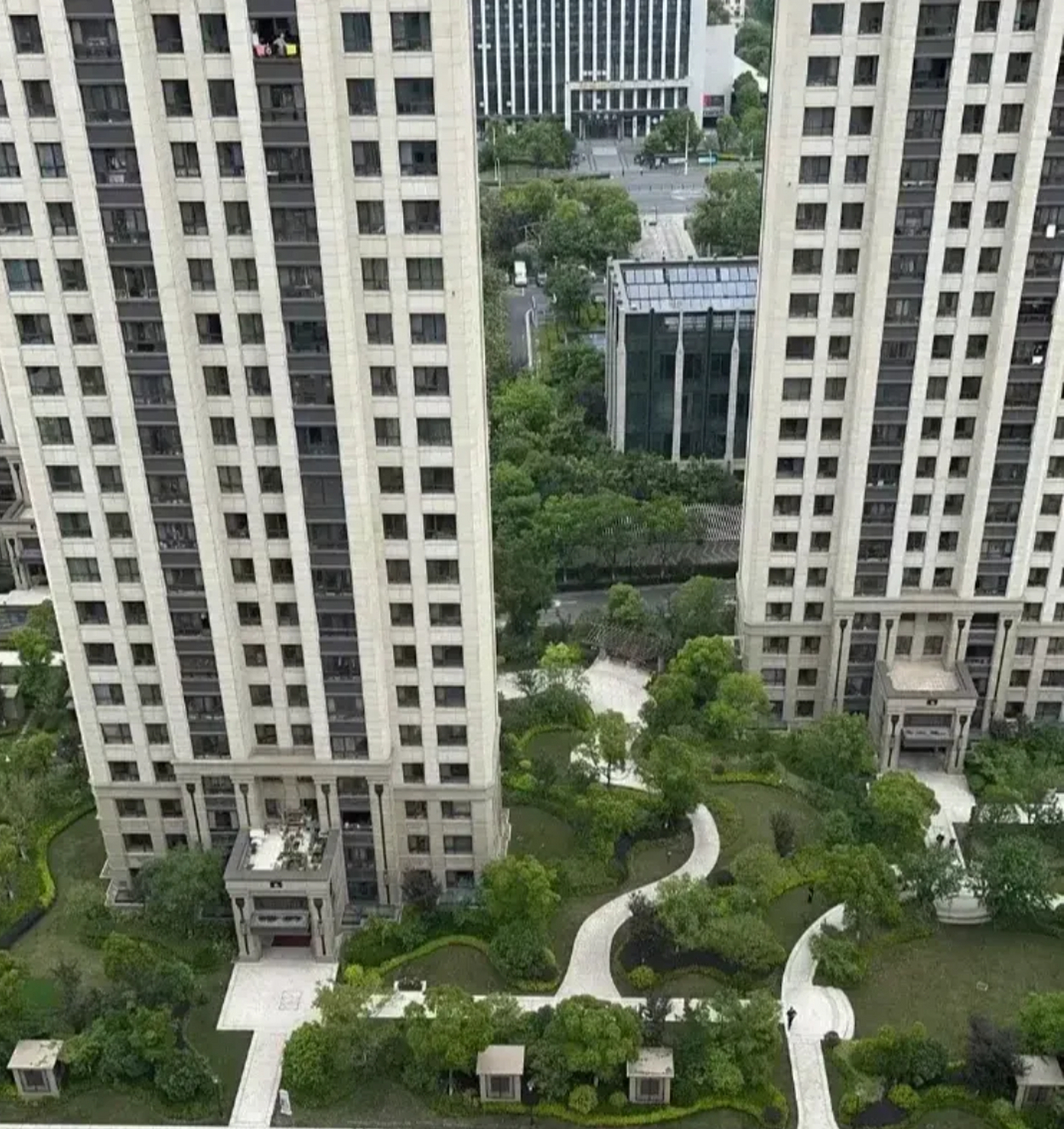 于是,我选择了25楼.