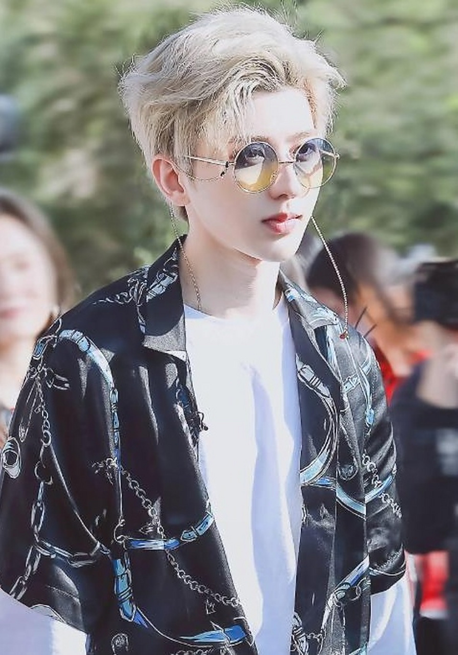 顶流男星一夜情致女方怀孕,论靠谱父母的重要性!