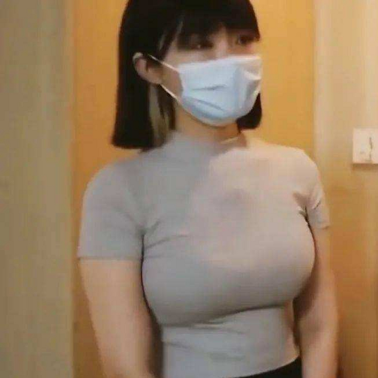 郑女士和毛女士,她俩要是起冲突,你支持哪一个?