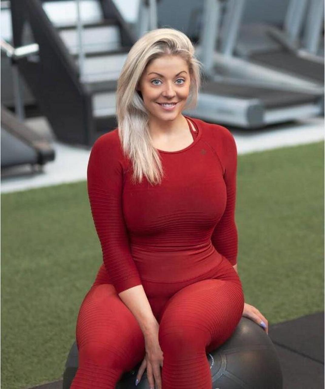 丹麦健身模特米娅,身高170厘米,体重高84公斤,身材高大健美.