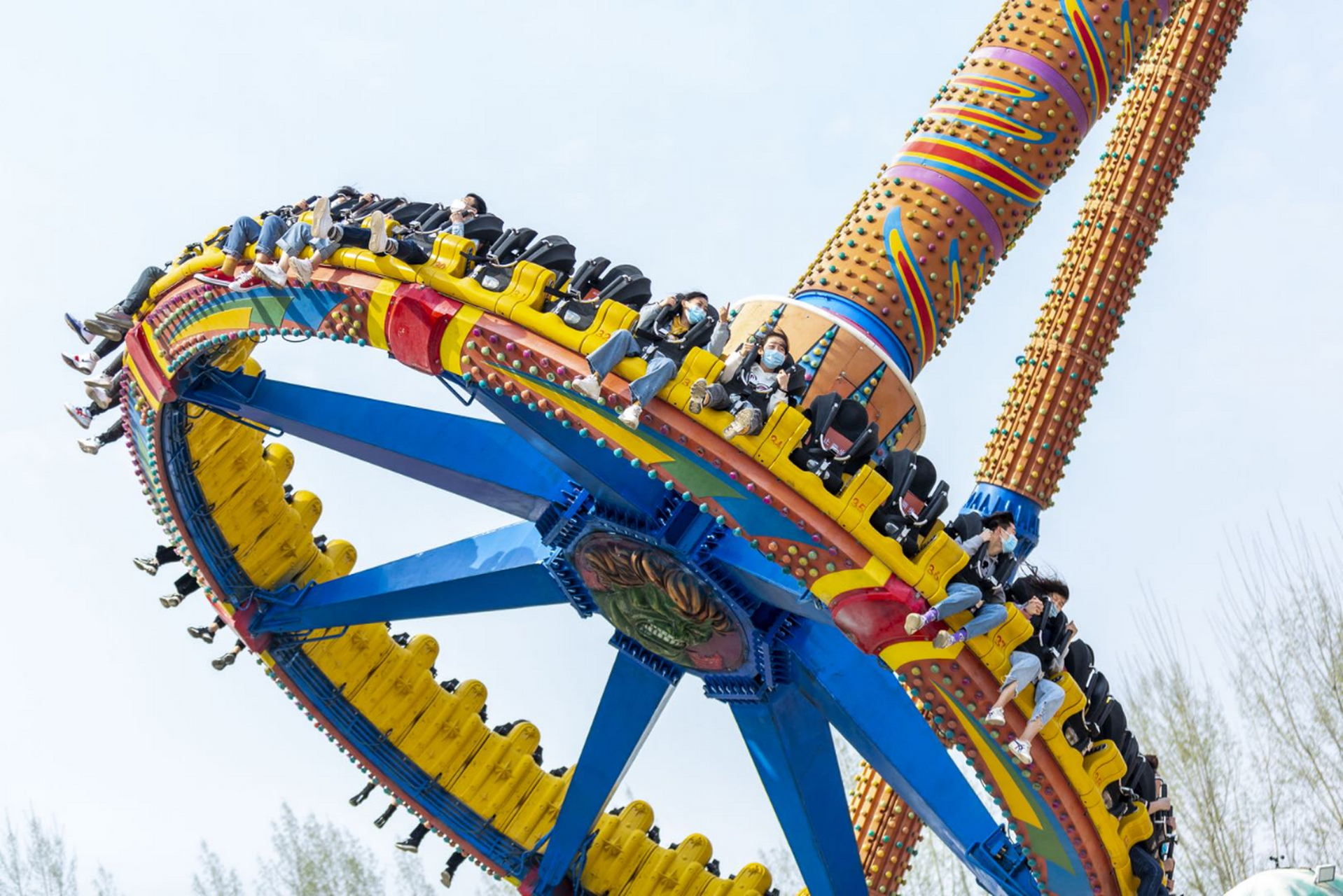 高空飞翔;2.大摆锤;3.海盗船;4.ufo;5.空中飞舞;6.飞越极限;7.