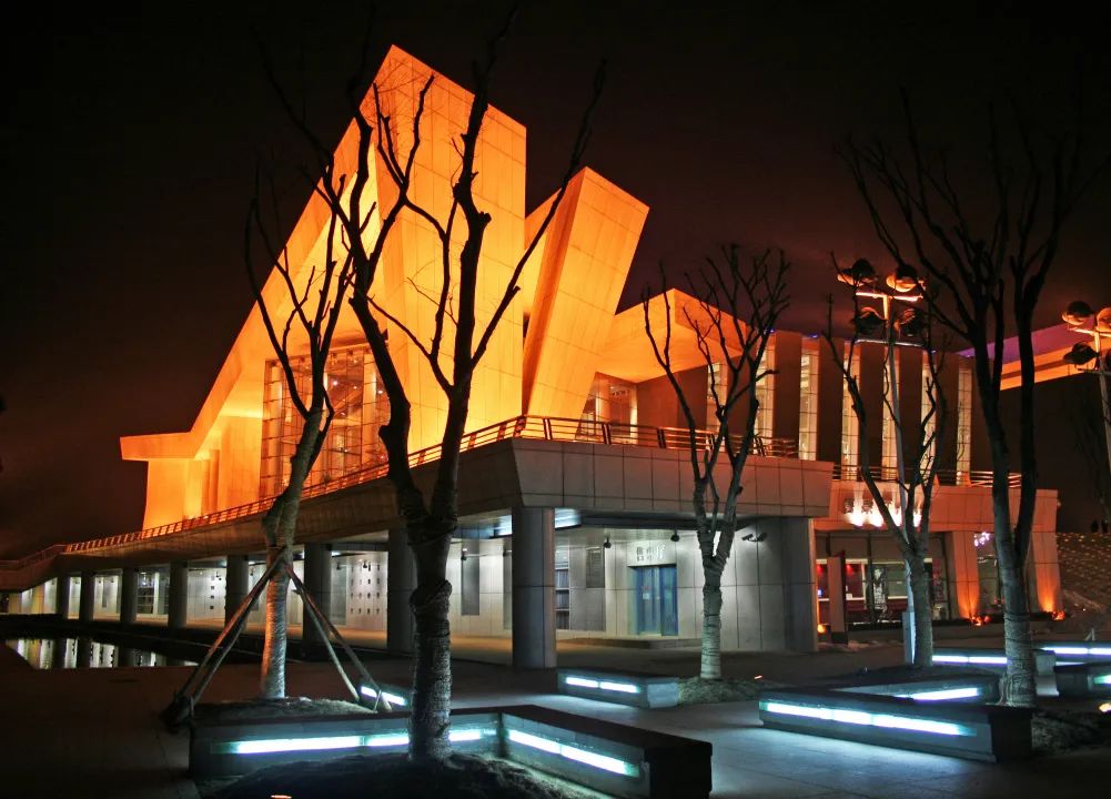 谱写新时代华章 奏响魅力新武汉琴台大剧院与江城相遇十五年