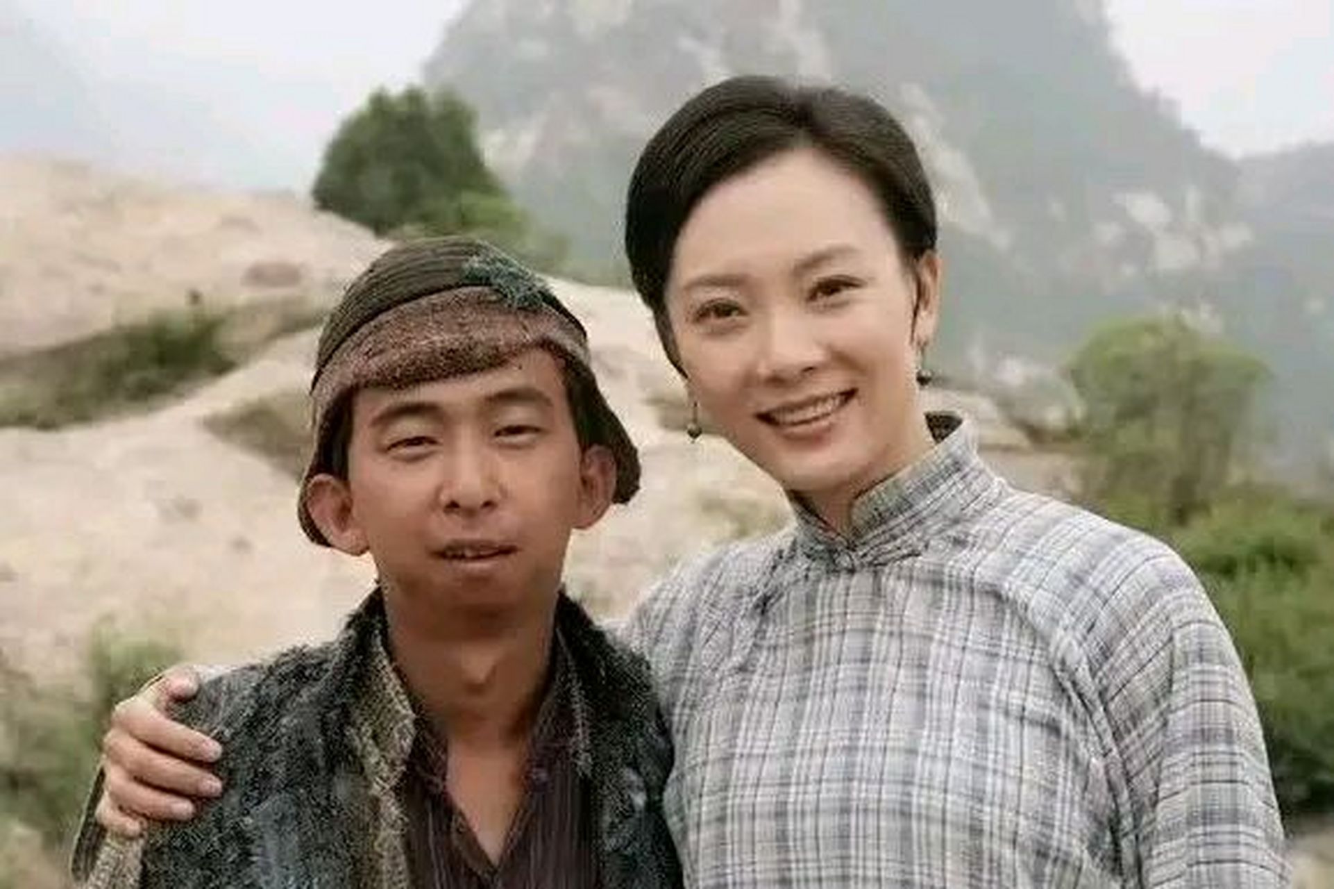 2022年,坐拥10亿身家的41岁导演巨兴茂和妻子大婚,让人十分不解的是