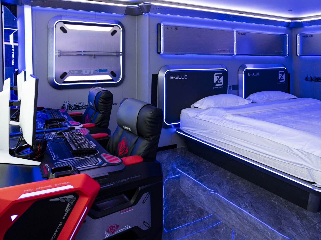 电竞迷的快乐星球|三亚电竞主题酒店