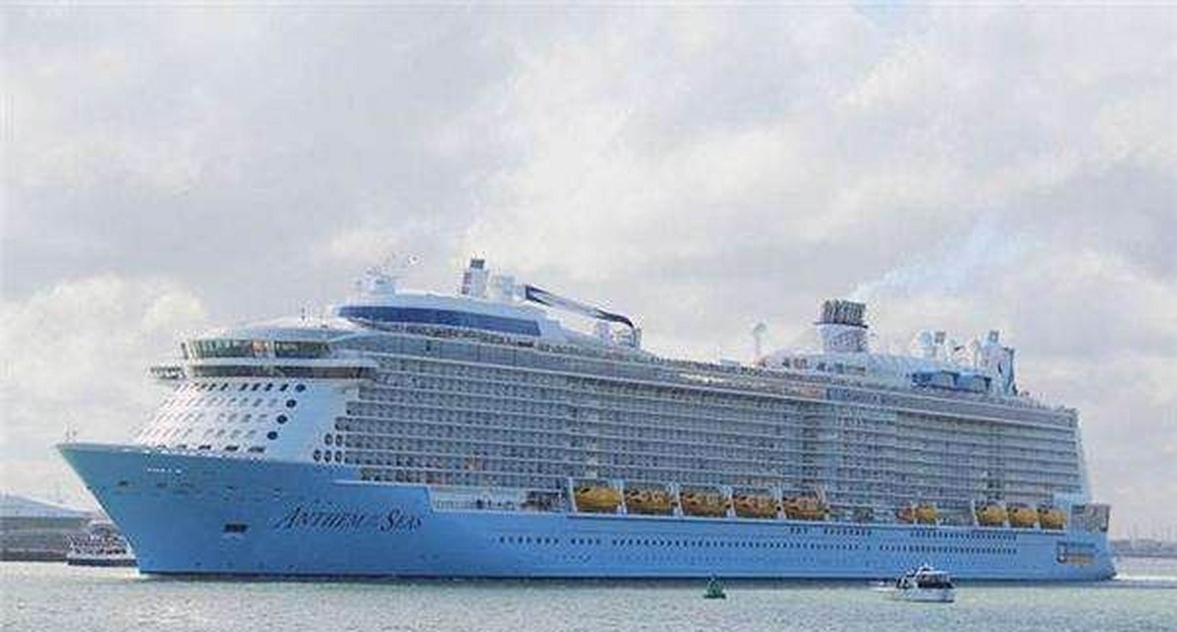 世界上最大的邮轮海洋圣歌号于2015年春季正式亮相.