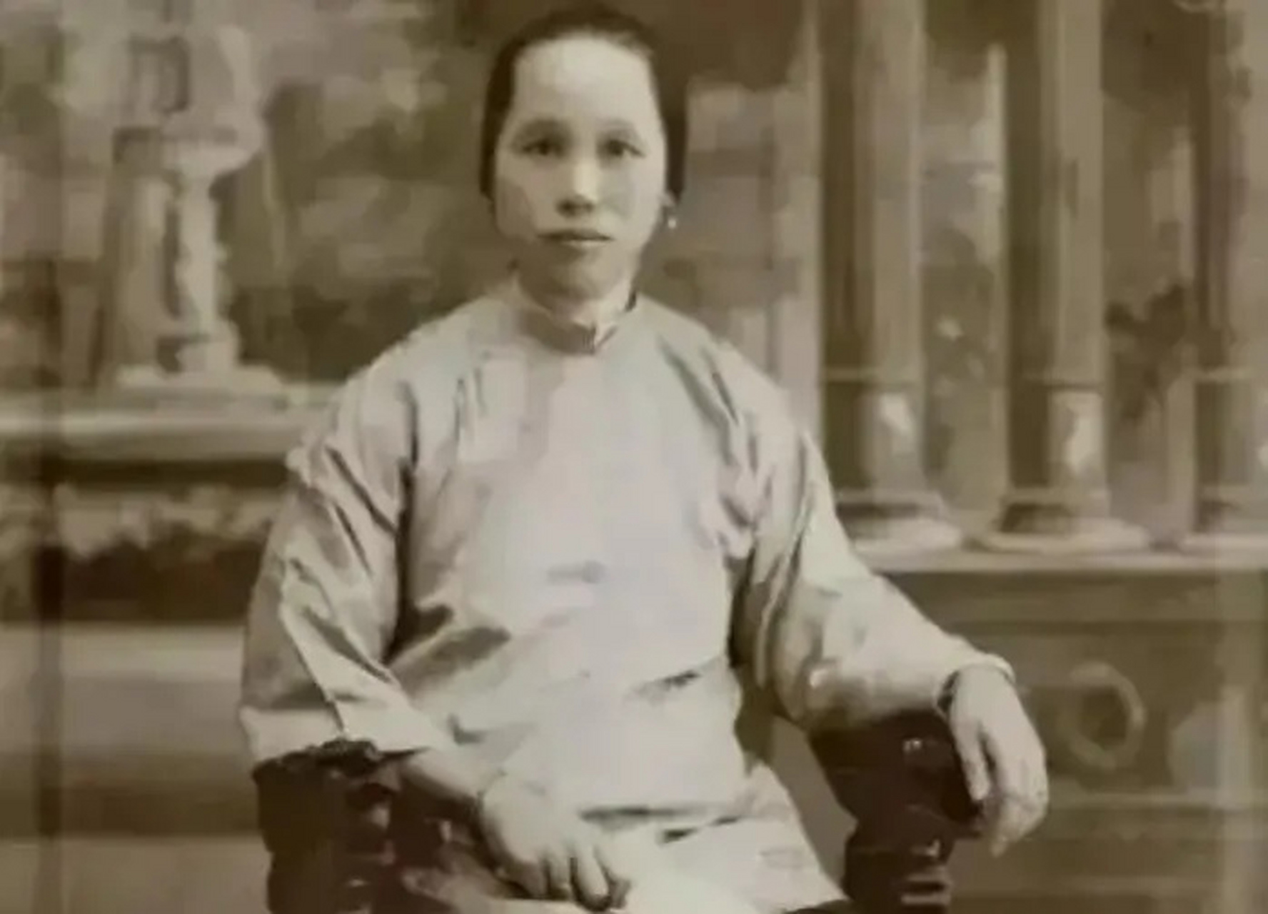 一天,山东大善人潘守廉,路过一个集市时,突然发现一