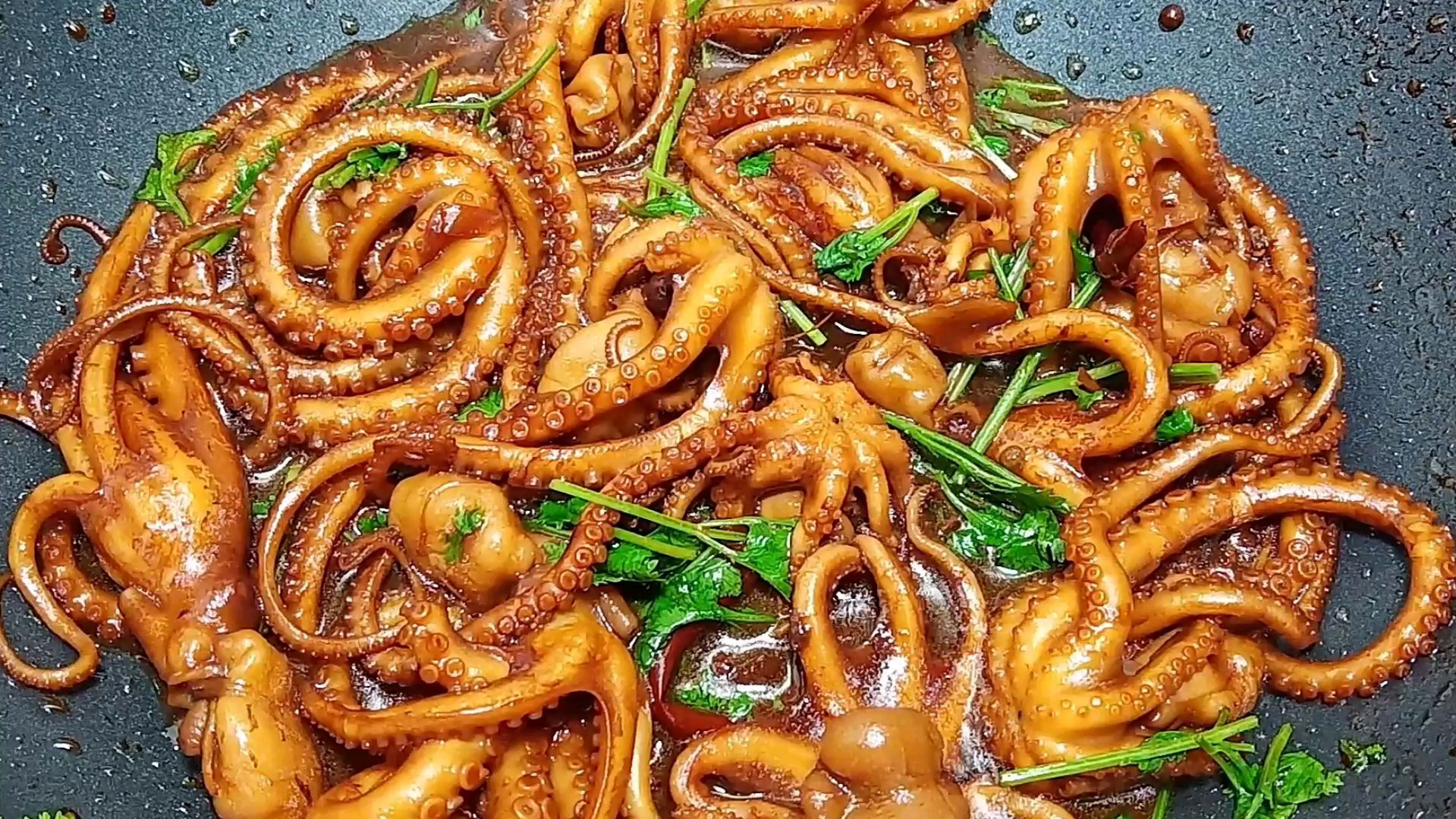 “红烧八爪鱼”好吃有窍门,好多人都做不好,看大厨怎样做