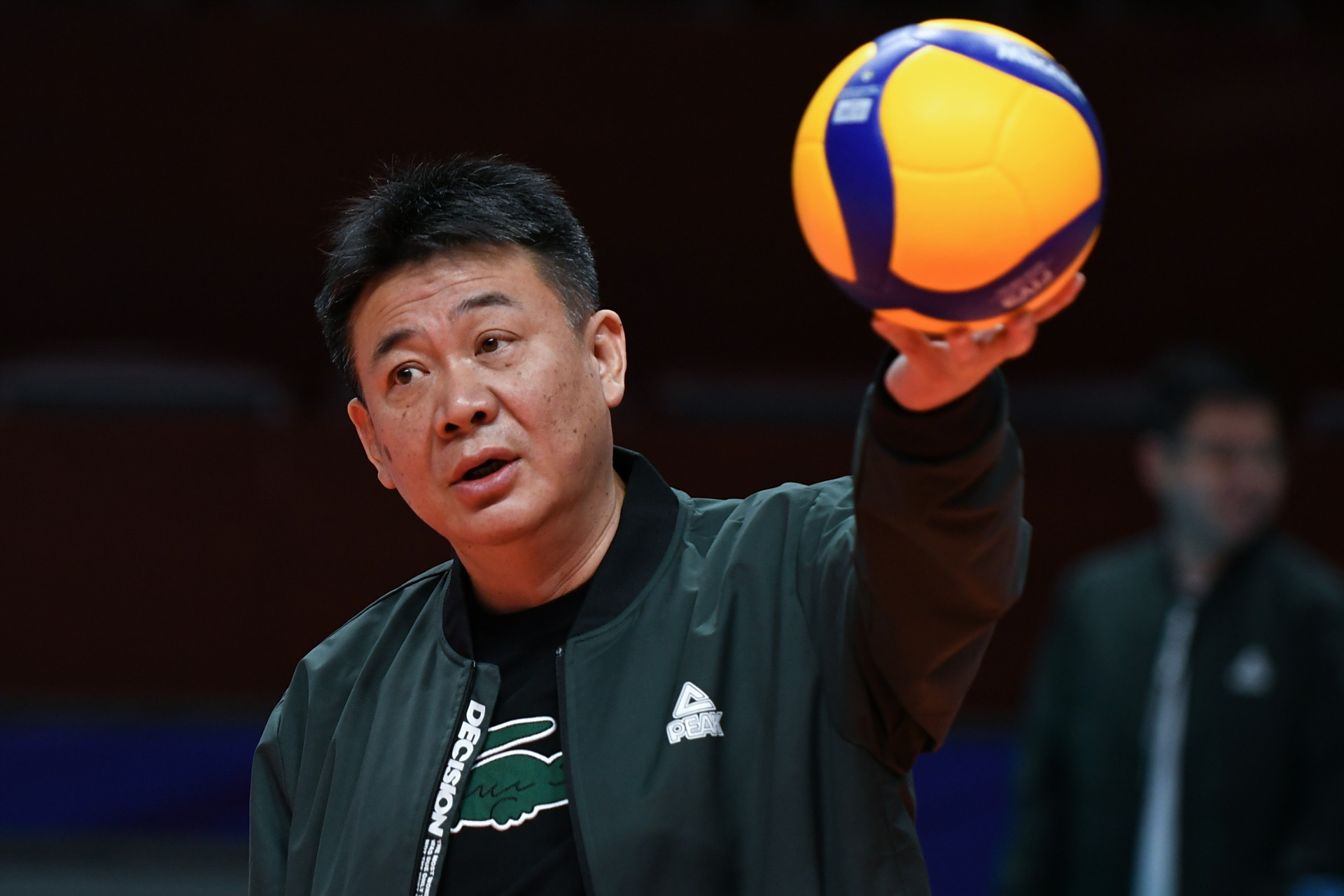 第一任:袁伟民(1976 - 1984) 担任八年,取得的成绩有:奥运会冠军