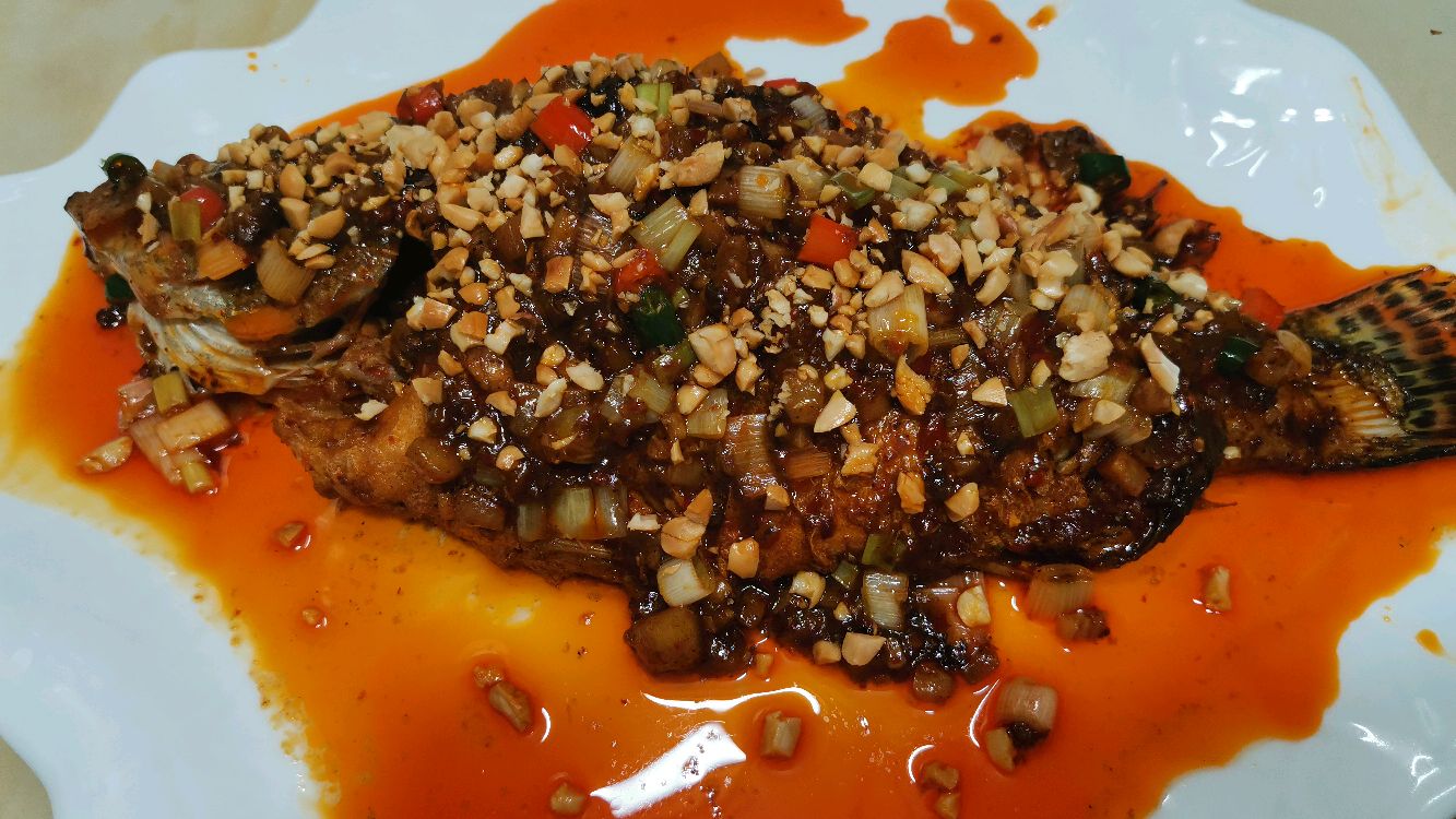 这一道川味干烧臭桂鱼,看到浇汁儿那一刻,我饿了