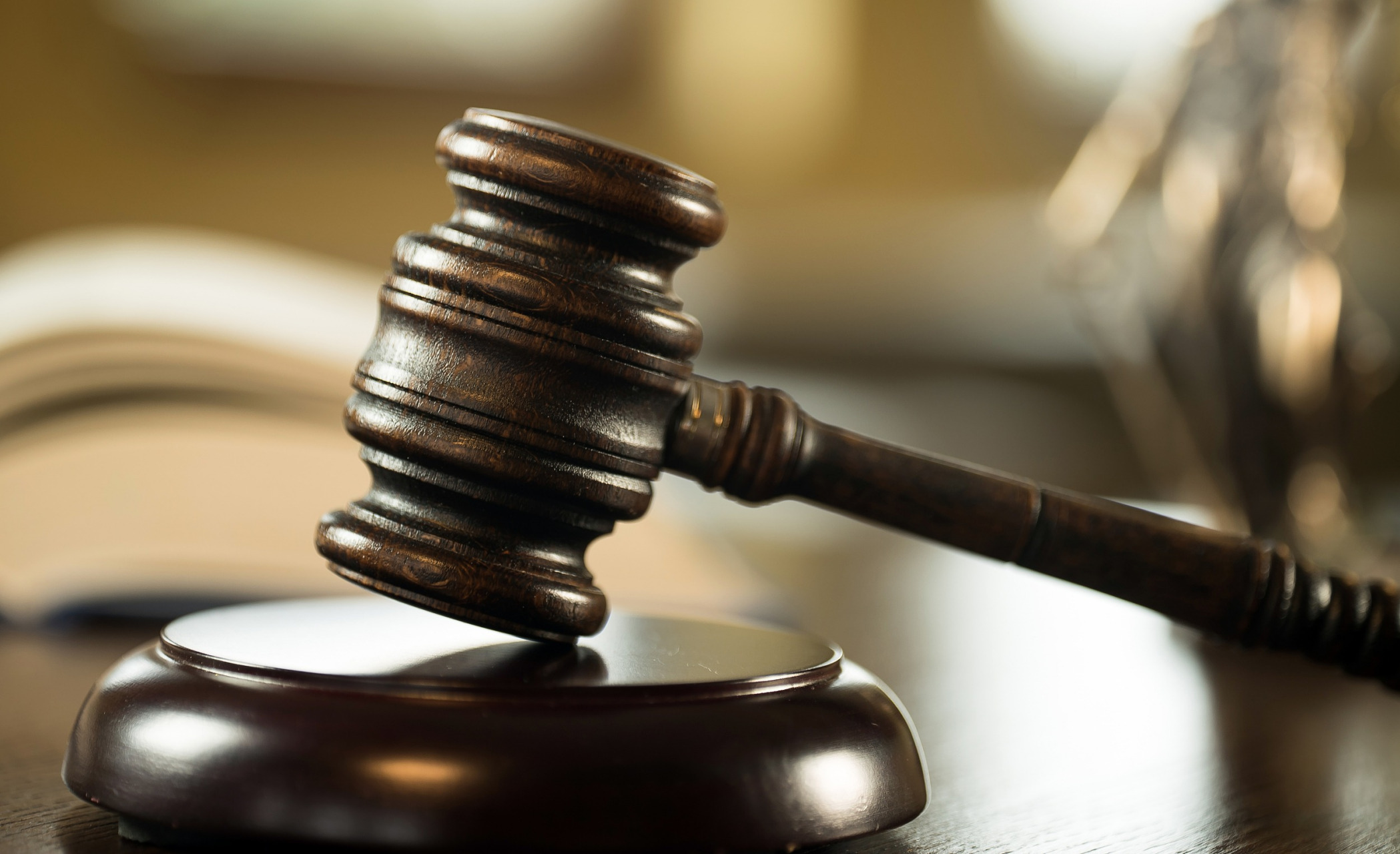 诈骗罪判决孙某有期徒刑15年,以盗窃罪判决有期徒刑10年6个月,两罪