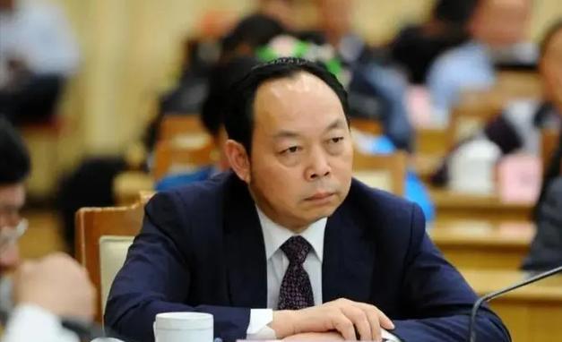 罗玉平,贵州首富,"垮台":负债数千亿,营收连续四年下滑