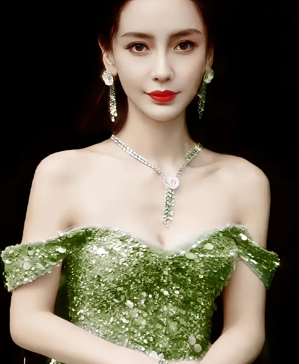 中心思想:无论angelababy的人脉和号还是其他艺人的留号情况,他们都