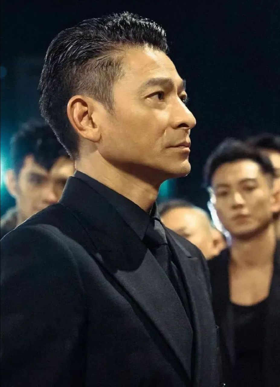 看不起刀郎,暗讽刘德华,这一次口不择言的杨坤终于不再被世人宽恕.