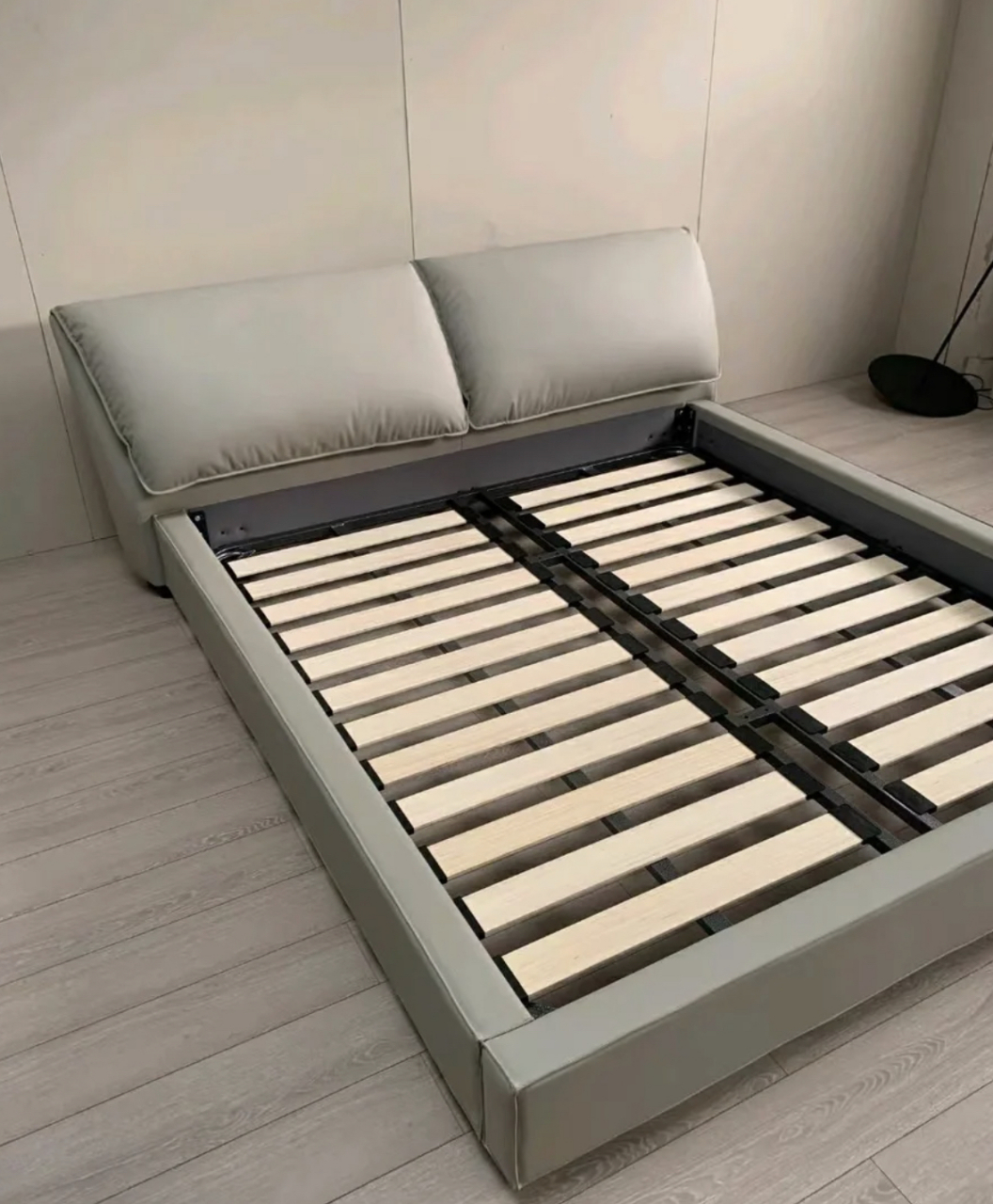 这种"排骨架床"才值得投入:  来说一下优点,这种床不仅结构简单,造价