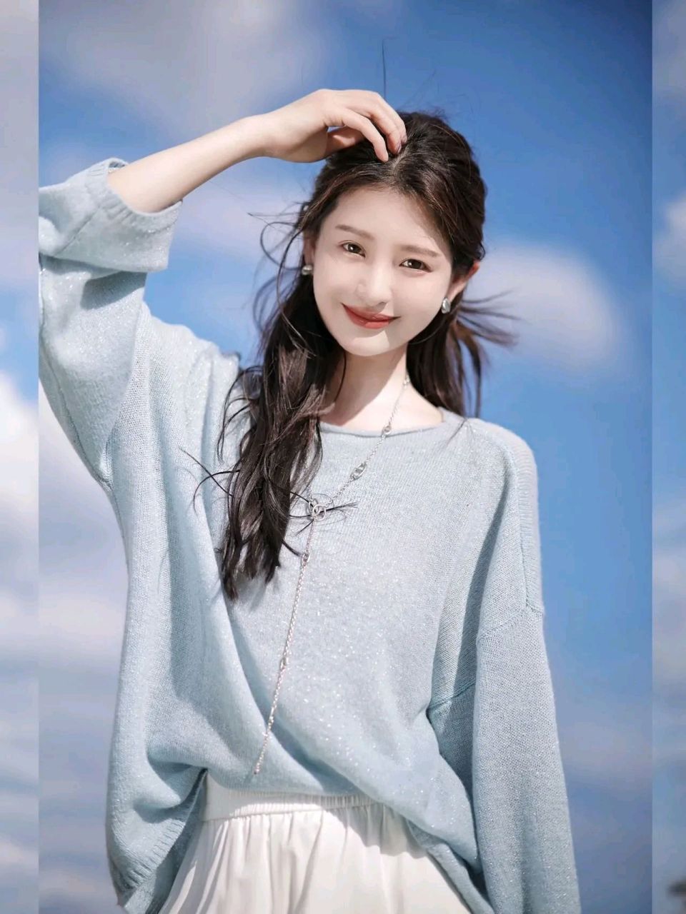 青色配白色温柔大方温婉动人知性清纯纯情浪漫穿搭#生活# #性感好身材