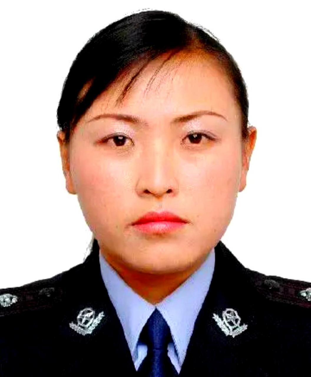 缉毒女英雄杜萍,大名鼎鼎的缉毒大队副大队长,案件一百多起,嫌疑人八