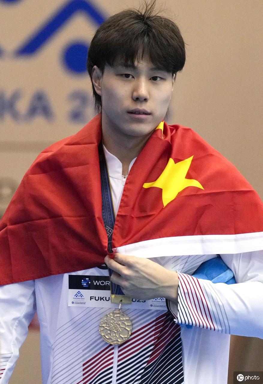 张雨霏覃海洋刚结束世锦赛,就参加了大运会,太折腾了  福冈游泳世锦赛