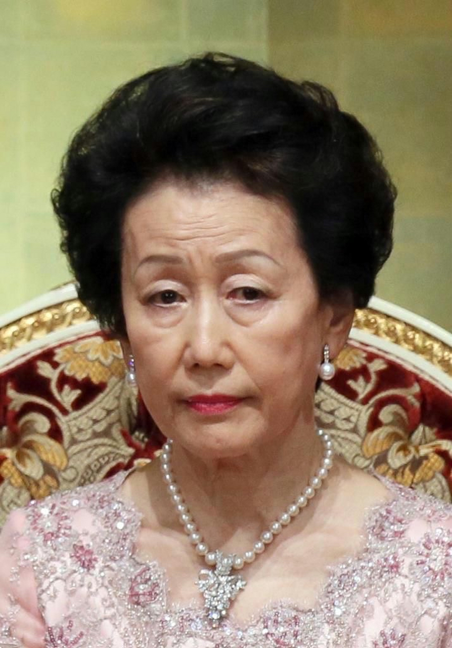 华子妃,日本皇室正仁亲王的妻子,她也许是皇族成员中最没有存在感的一