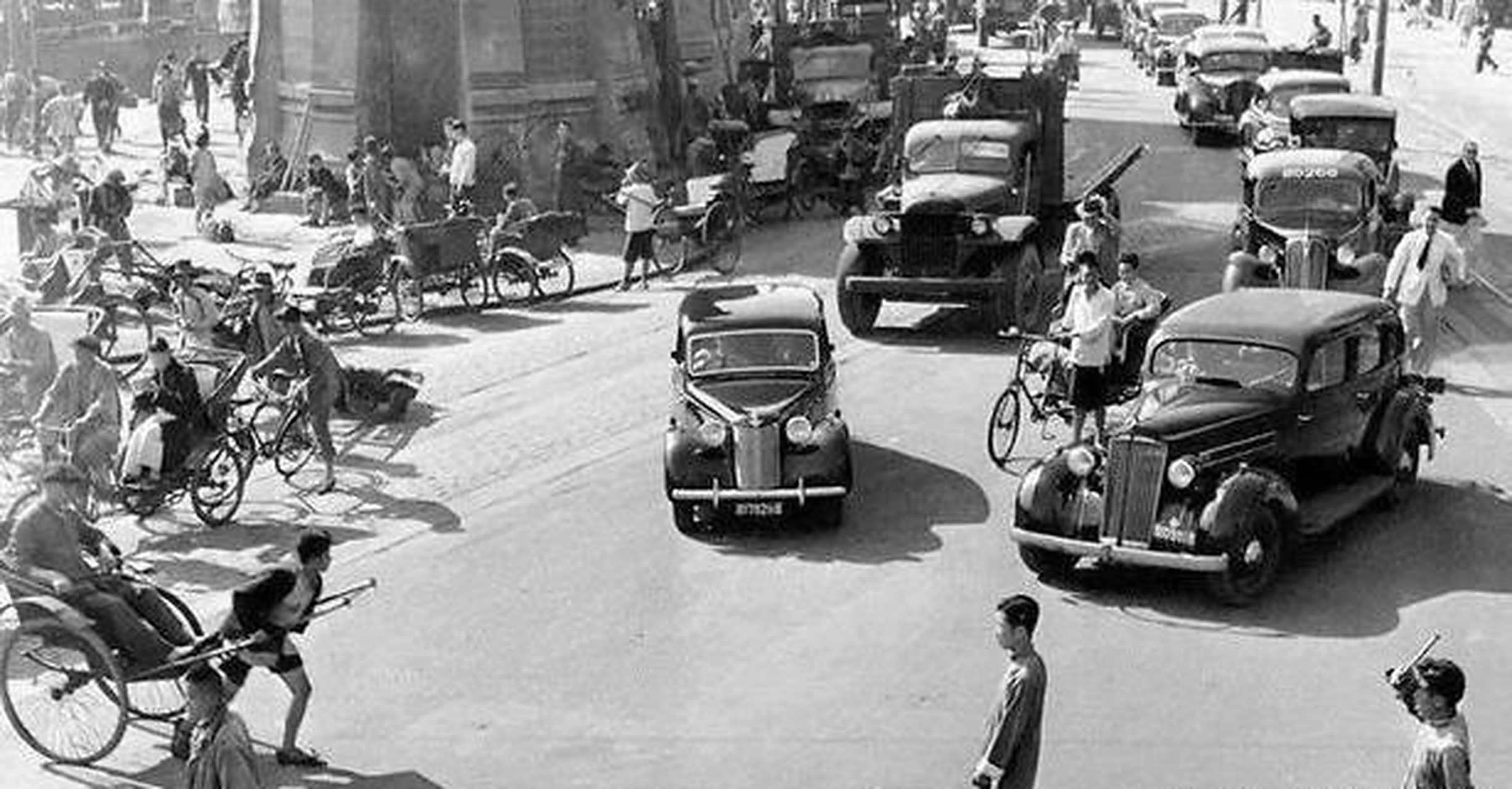 民国时期的汽车有多贵,一般人想都不敢想,在民国时期,那个时候的美国